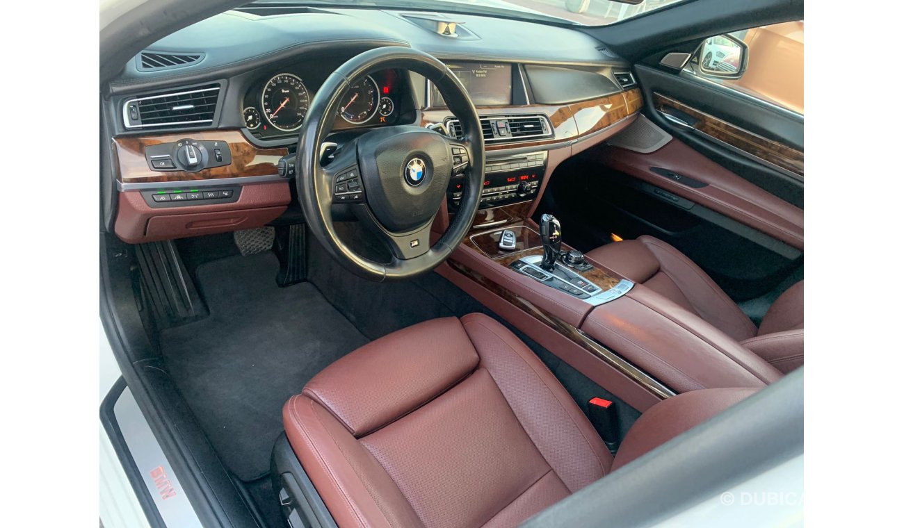 بي أم دبليو 520 BMW 750 LI_Gcc_2014_Excellent_Condition _Full option