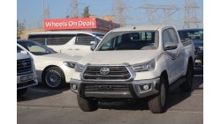 Toyota Hilux 2.7L - A/T Full option