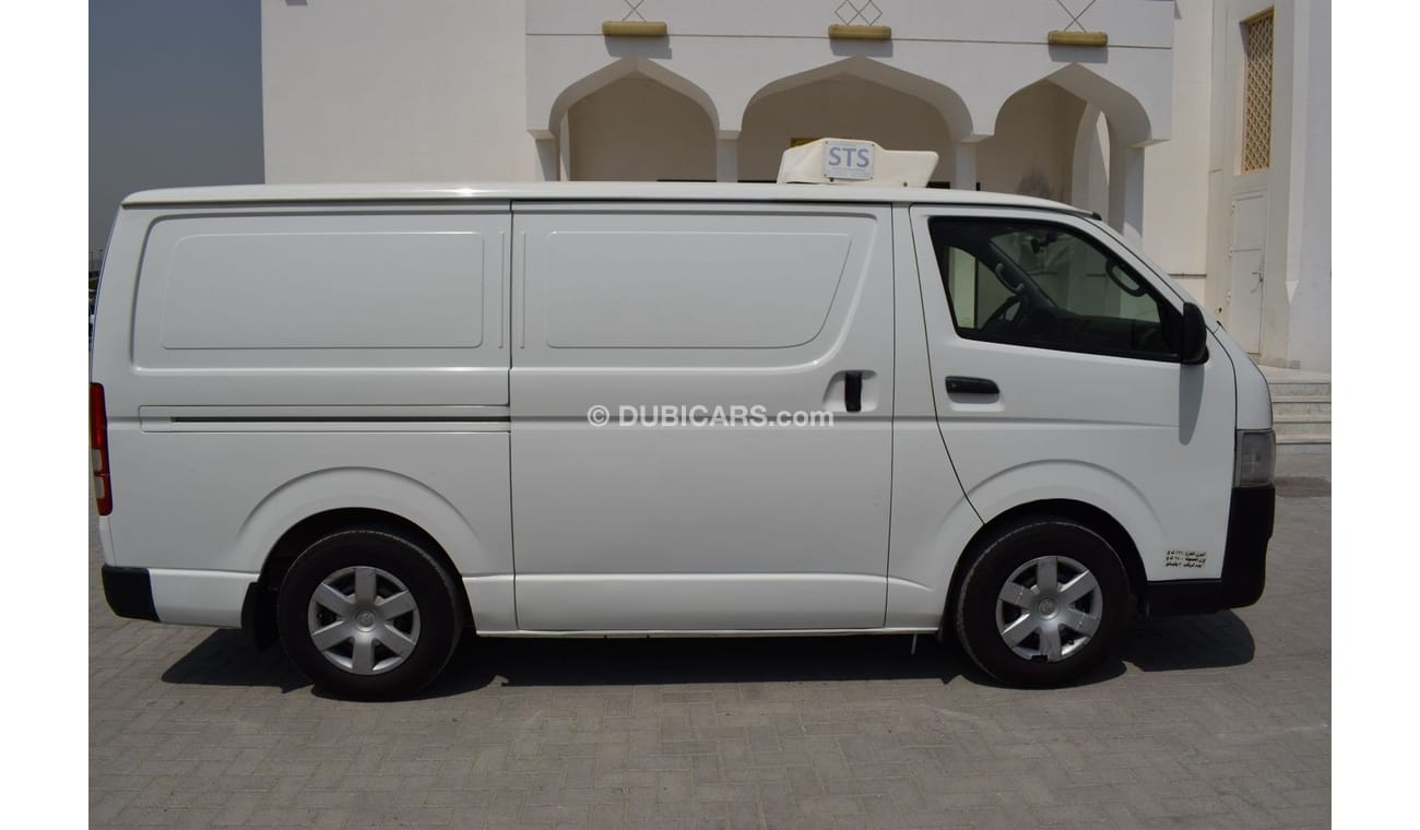 Toyota Hiace GL - Standard Roof Toyota Hiace Chiller Van, Model:2017. Excellent condition