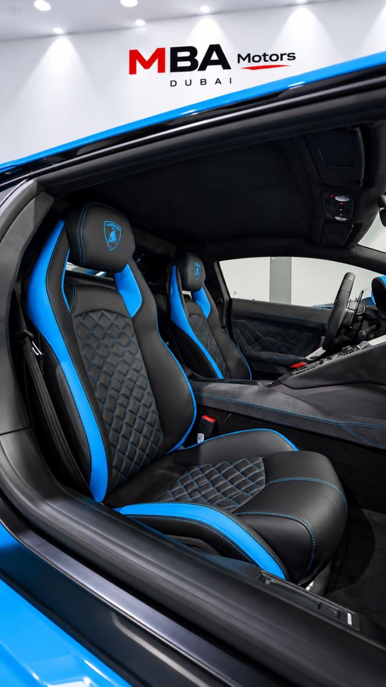 Lamborghini Aventador ROADSTER 6.5L V12 GCC Full service history
