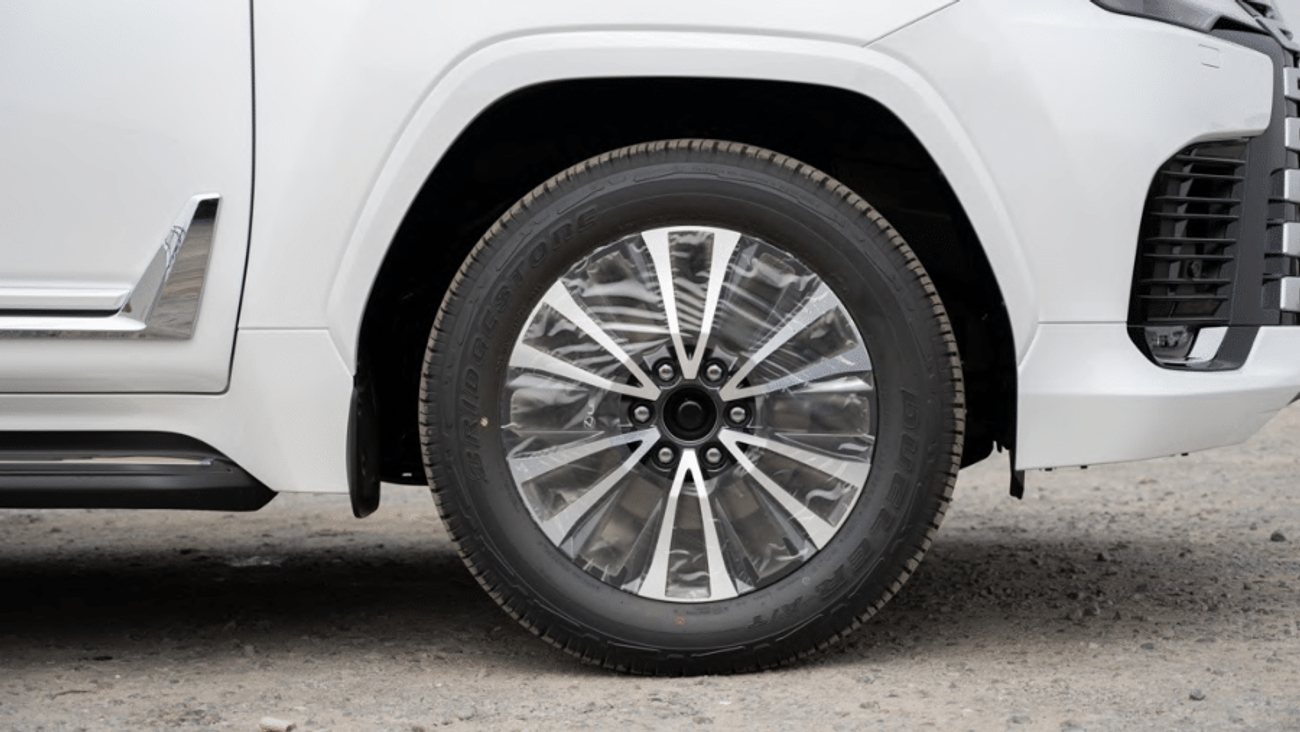 Lexus LX 700h Lexus 2025 LX 700h Hybrid