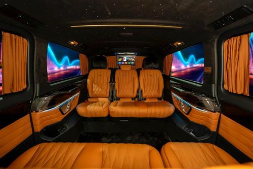 Mercedes-Benz V 300 ARRIVAL MODEL LUXURY MERCEDES GCC V300 with ADDITIONAL REAR AC-2 YEARS WARRANTY BY VLINE