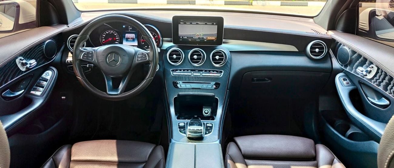 Mercedes Benz GLC250 AMG SUV  Original paint 2018 GCC