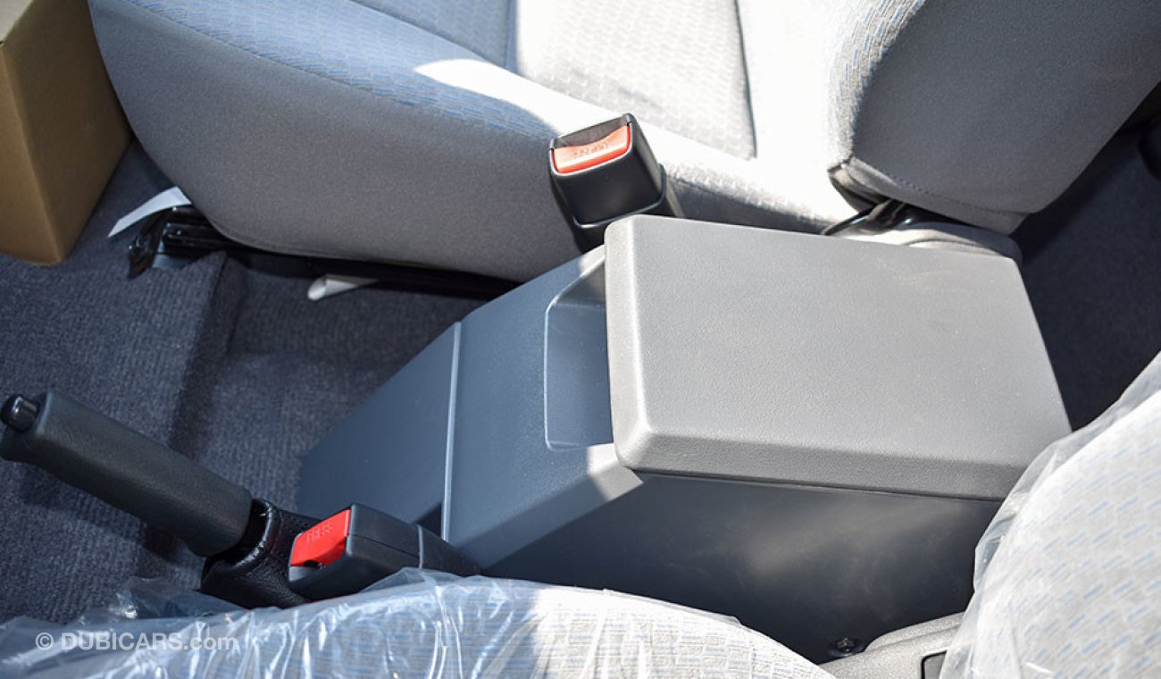 تويوتا لاند كروزر Hard Top (76) 4.2 Diesel, 9 seats with rear difflock, winch EX ANTWERP