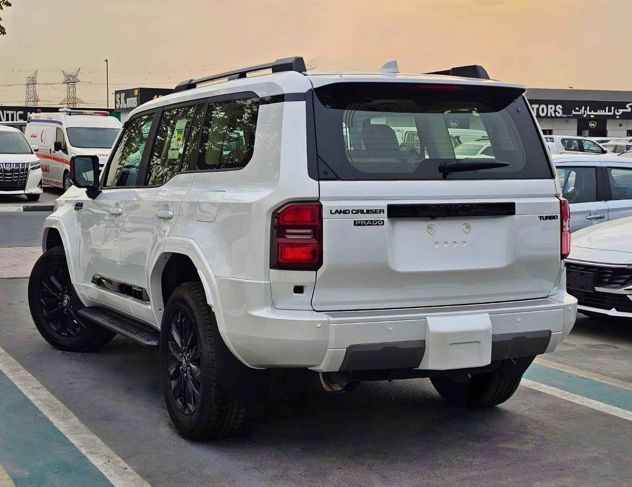 تويوتا برادو LUXURY TURBO/ 2.4L V4 PETROL/ 360* WITH HEADUP DISPLAY/ RADAR/ PANORAMIC (CODE # PPLX1)