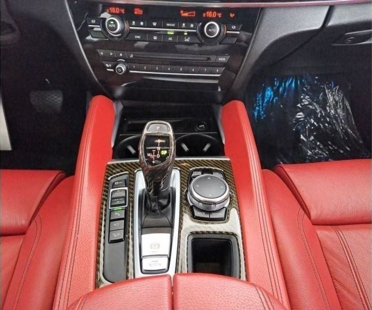 BMW X6 50i M SPORT LUXURY V8 4.4L-8CYL ORIGINAL PAINT - FULLY AGENCY MAINTAINED. AGMC-DUBAI