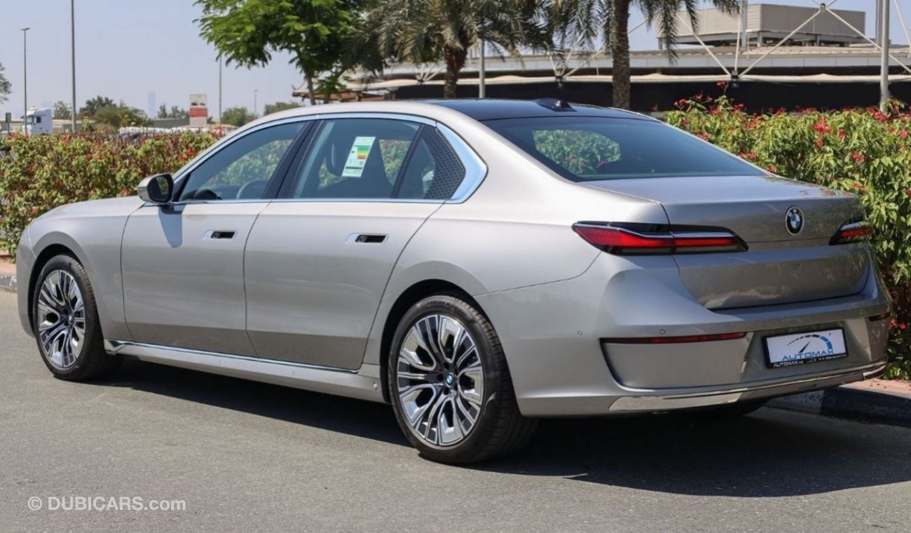 BMW 735 i Sedan 3.0L , 2023 GCC , 0Km , (ONLY FOR EXPORT)