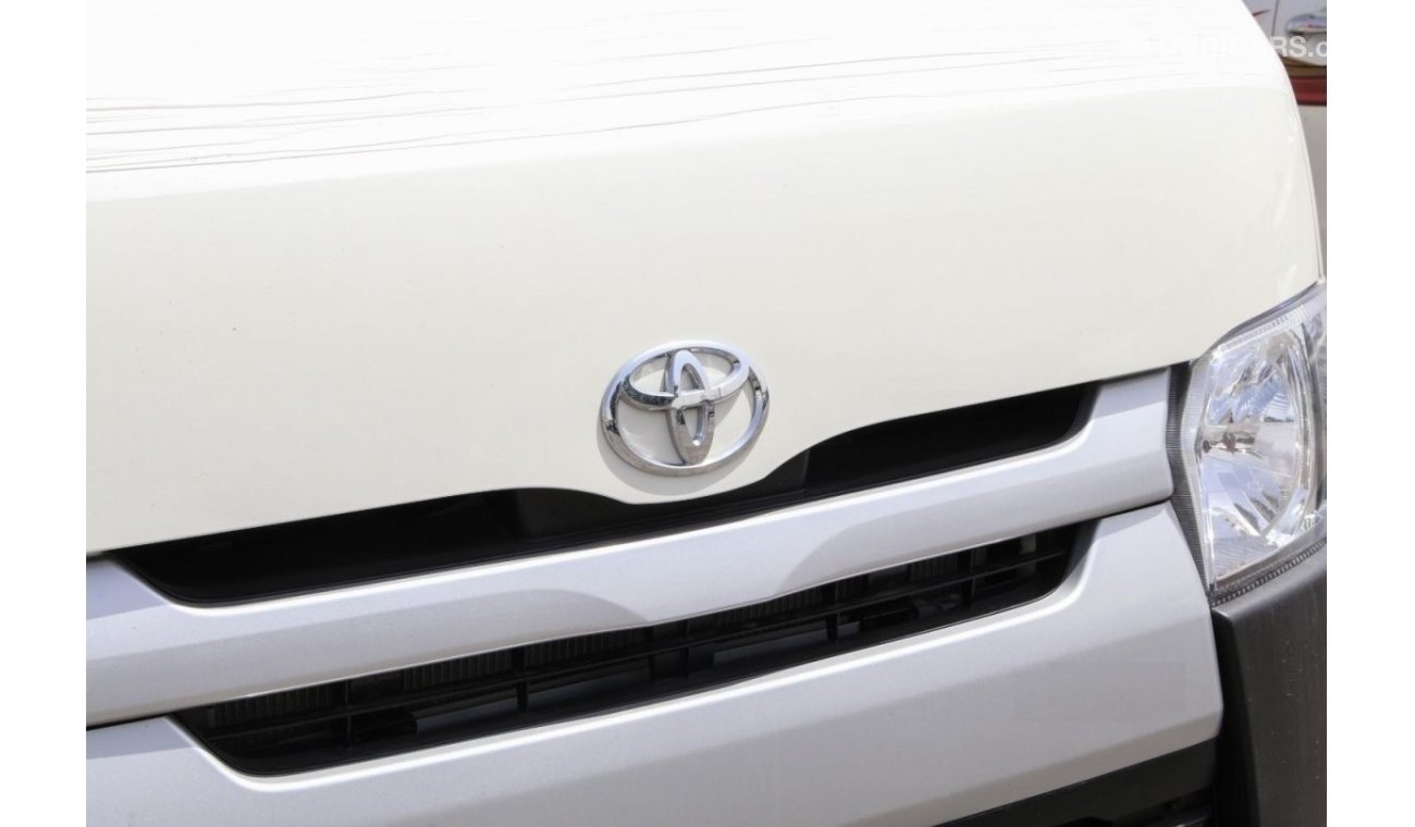 Toyota Hiace 2.5L Deisel STD Roof