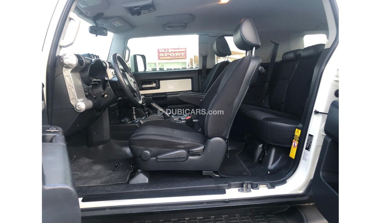 تويوتا إف جي كروزر تويوتا FG موديل 2015 خليجي  دفلوك GXR مالك واحد من الوكاله السياره 2 مفتاح