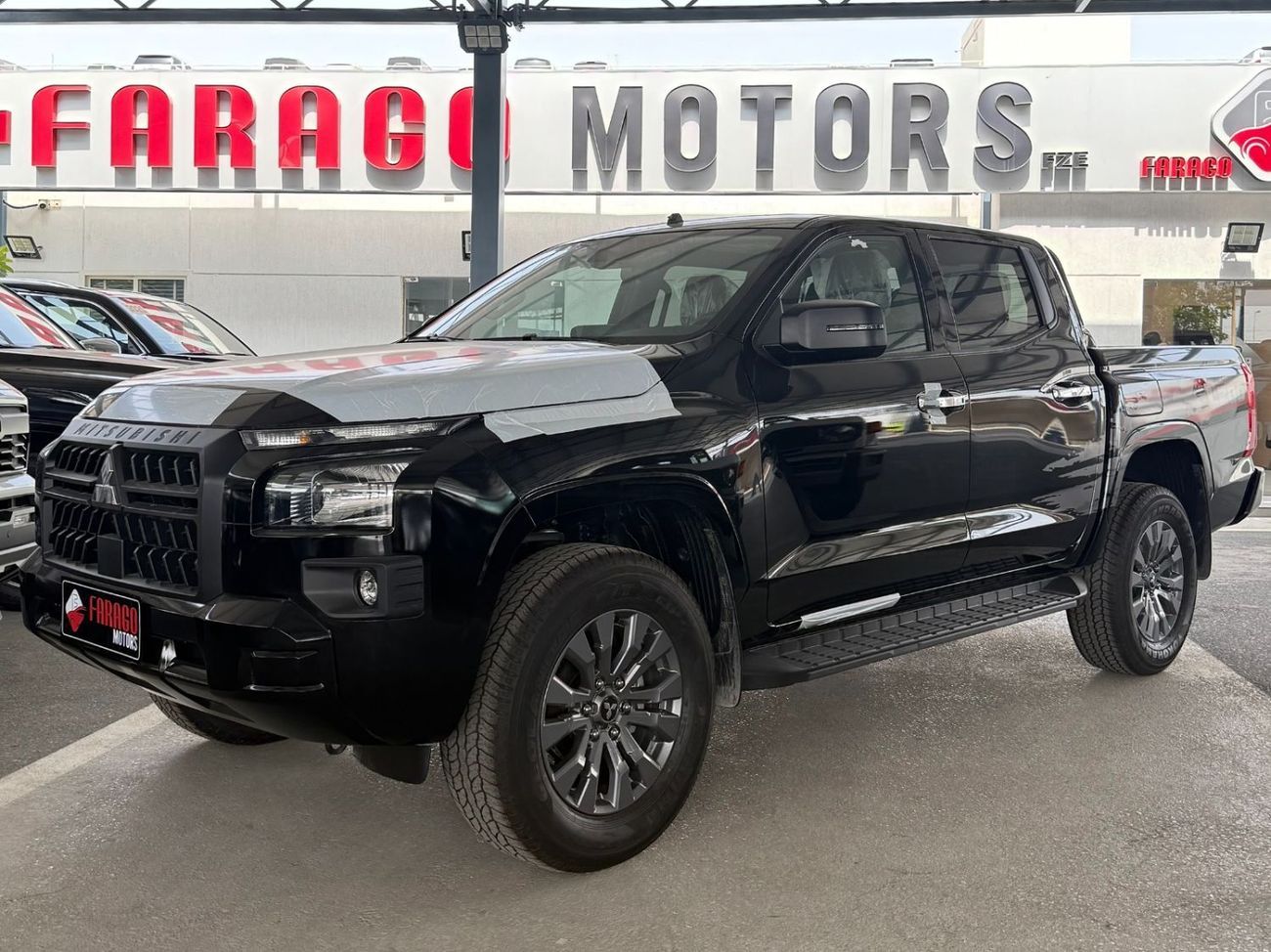 ميتسوبيشي L200 2025 MITSUBISHI L200 PETROL  FULL OPTION **EXPORT ONLY**التصدير فقط خارج الخليج***