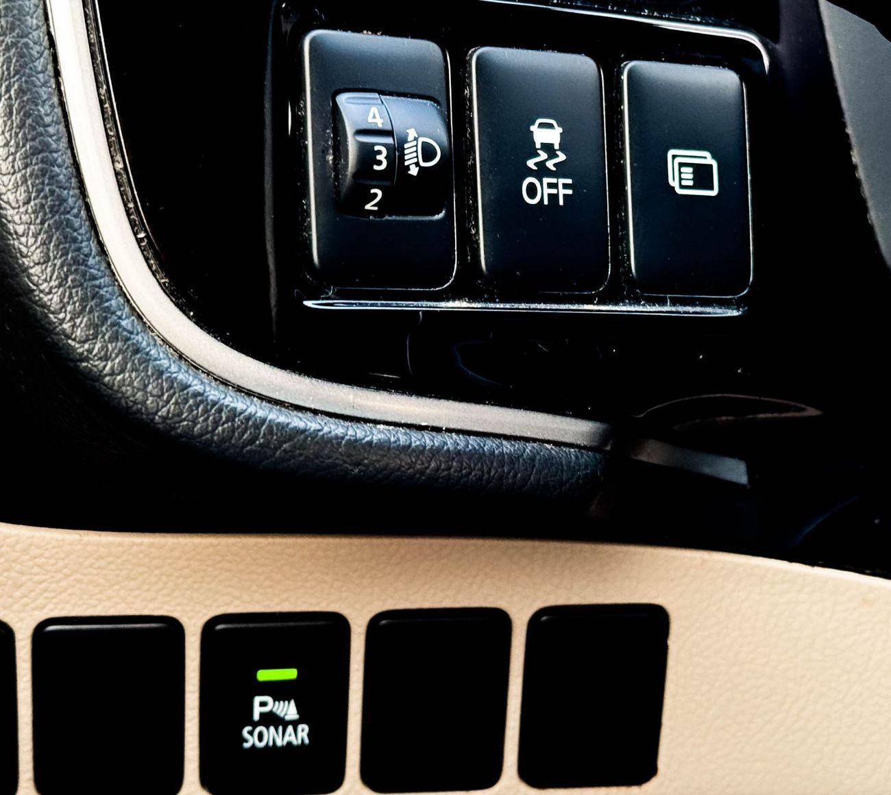 Mitsubishi Outlander GLS 3.0L Mitsubishi Outlander 2022 GCC 2.4L accident-free original paint in excellent condition 923