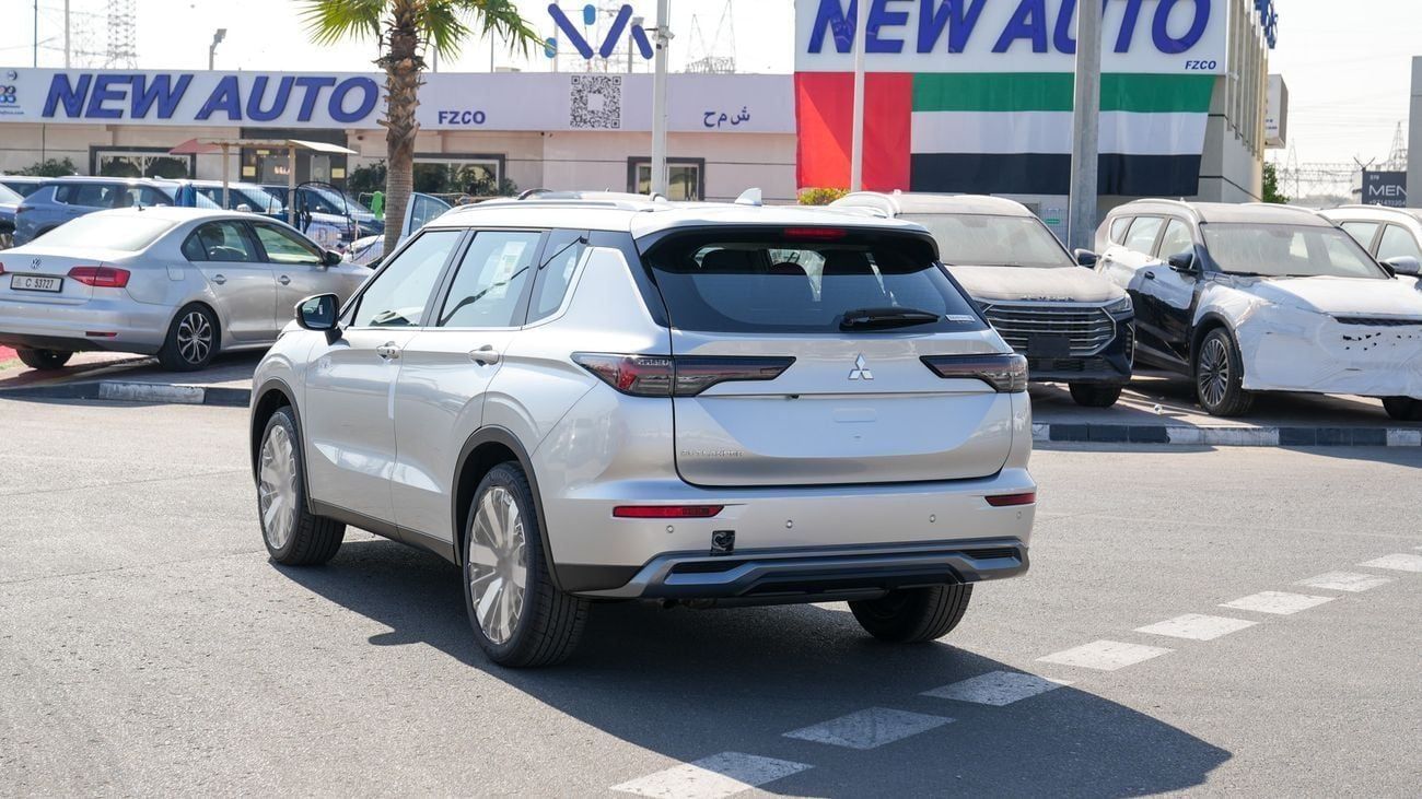 Mitsubishi Outlander Brand New 2026 Mitsubishi Outlander Medium Line (G05) 2.5L | 7-Seater SUV | GCC Spec | Export Only