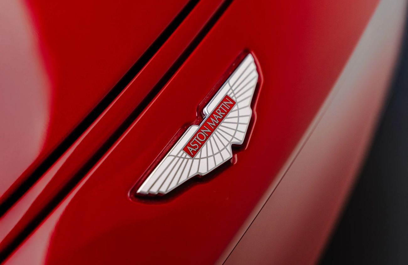 أستون مارتن فانكويش 6.0L V12 Naturally Aspirated Engine
