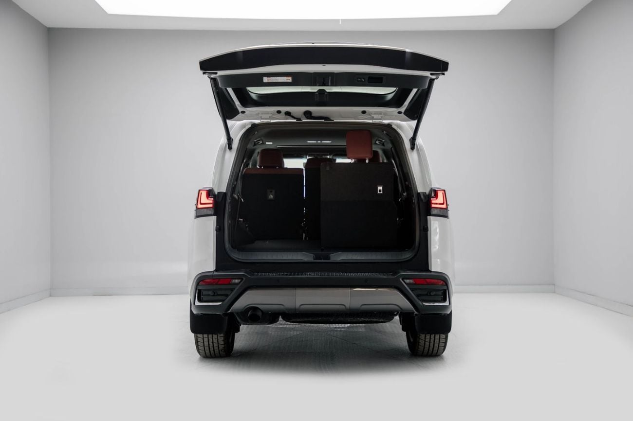 Lexus LX 600 Signature 3.5L - Sonic Quartz Inside Red | Export Only