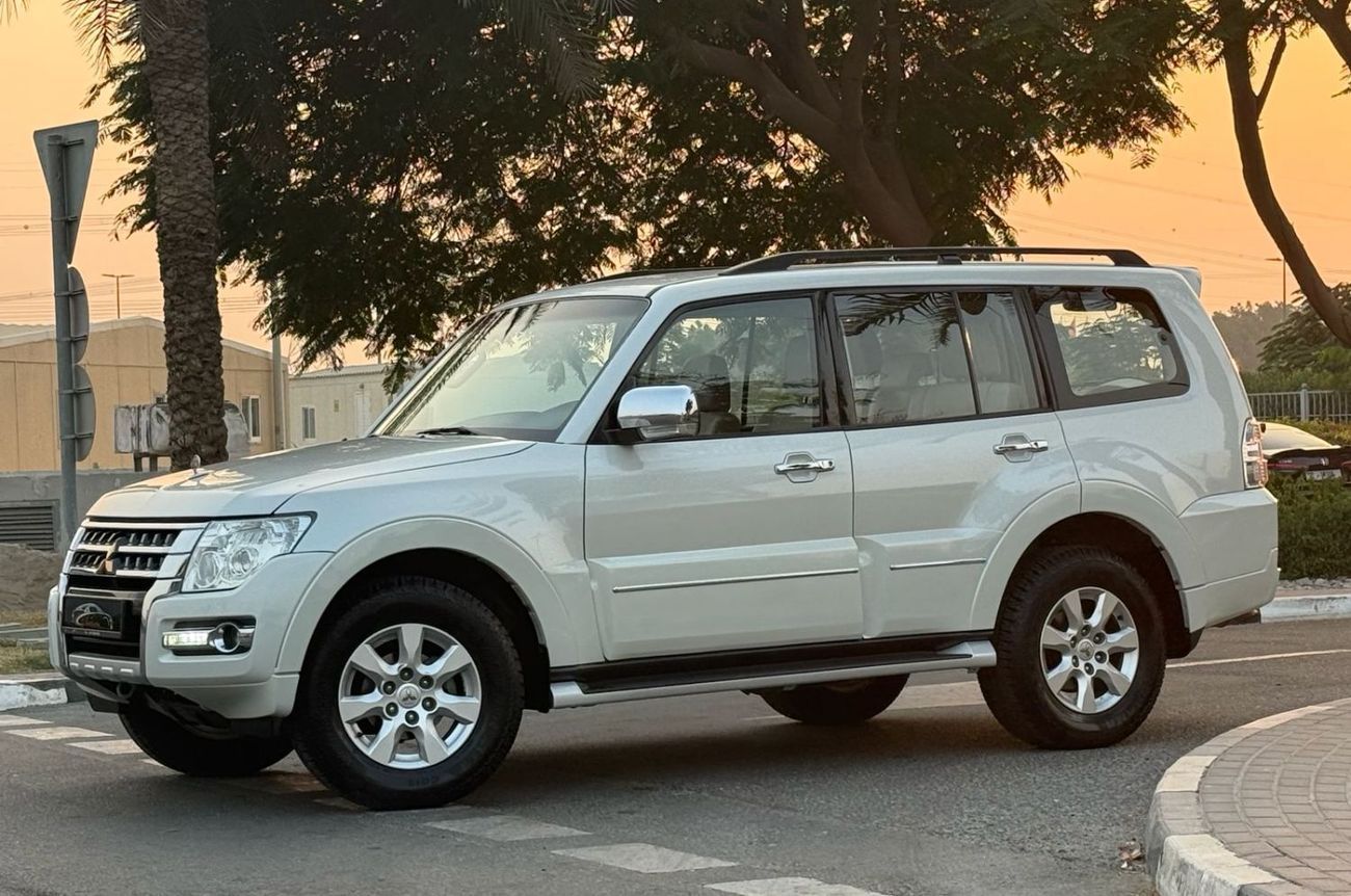 Mitsubishi Pajero GLS Base 3.5L (5 Seater) MITSUBISHI PAJERO GLS V6 2019 GCC 7 SEATER ORIGINAL PAINT TWO KEYS