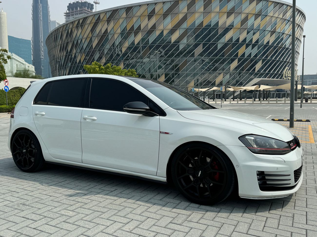 Volkswagen Golf GTI