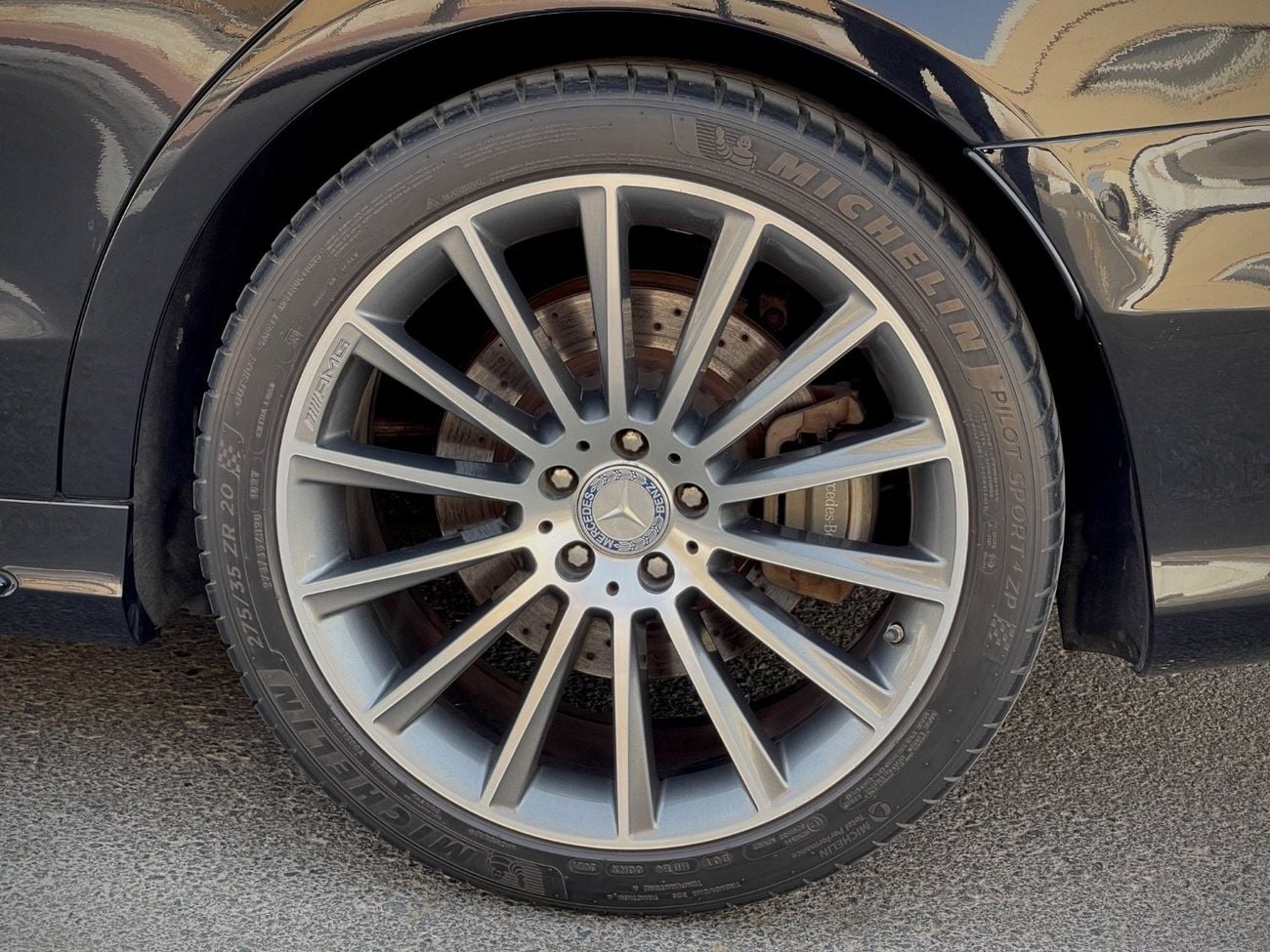 Mercedes Benz S400 STANDARD GCC EMC