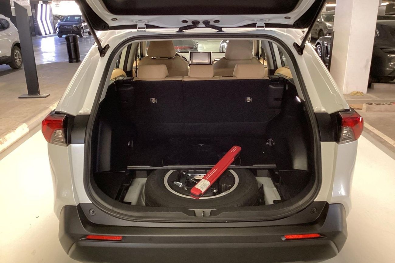 تويوتا راف ٤ EX | National Day Celebration | شامل الضمان | 0 ﺪﻔﻋﺓ ﺃﻮﻟﻯ