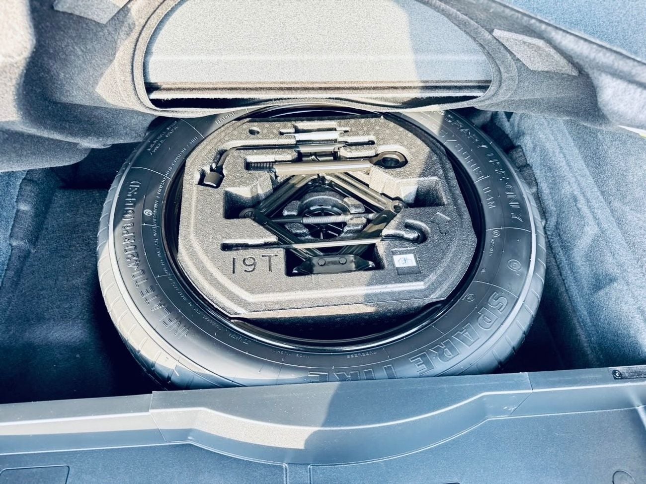 Genesis GV70 PLATINUM LHD