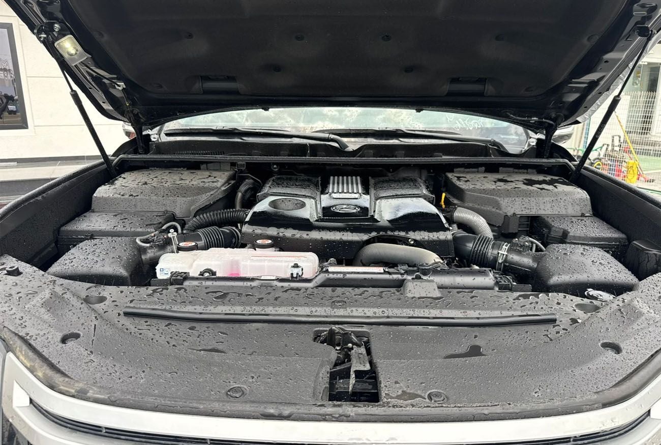لكزس LX 600 SIGNATURE