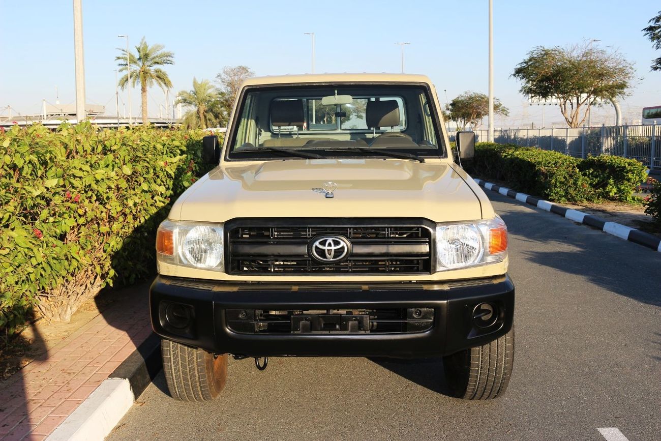 تويوتا لاند كروزر بيك آب تويوتا لاندكروزر بيك اب 2013 خليجي بترول 6 سيلندر