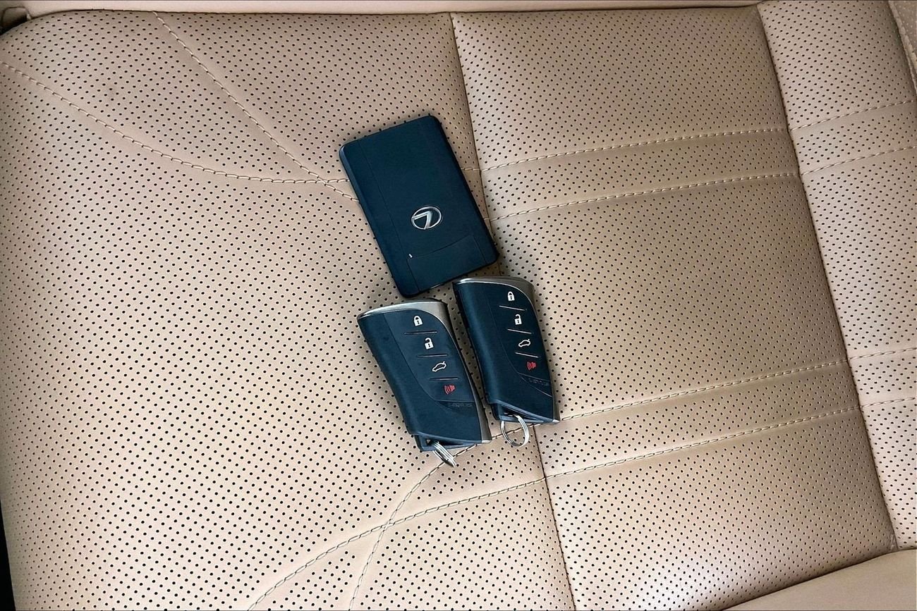 Lexus ES350 Platinum | Guaranteed Warranty | 0 Down Payment