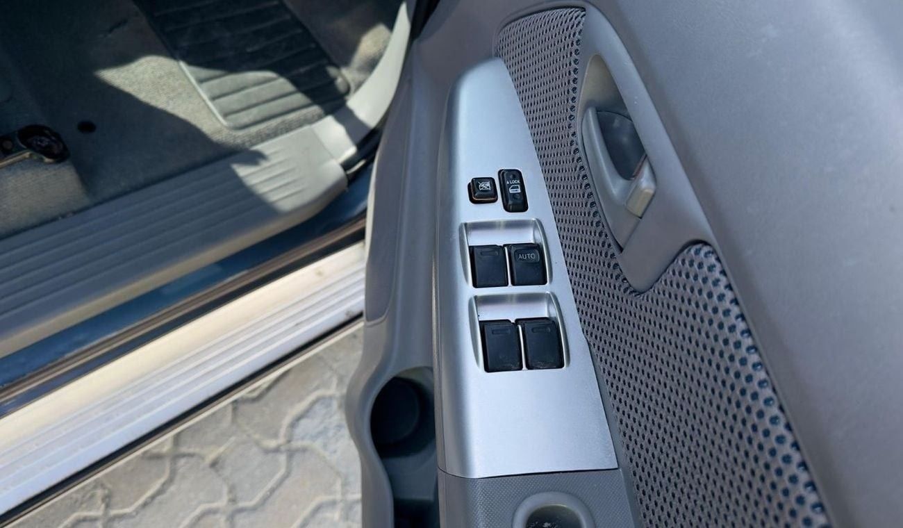 Toyota Hilux DOUBLE CABIN | 3.0L DIESEL ENGINE | 2010 | RHD | MANUAL TRANSMISSION | REAR VIEW CAMERA