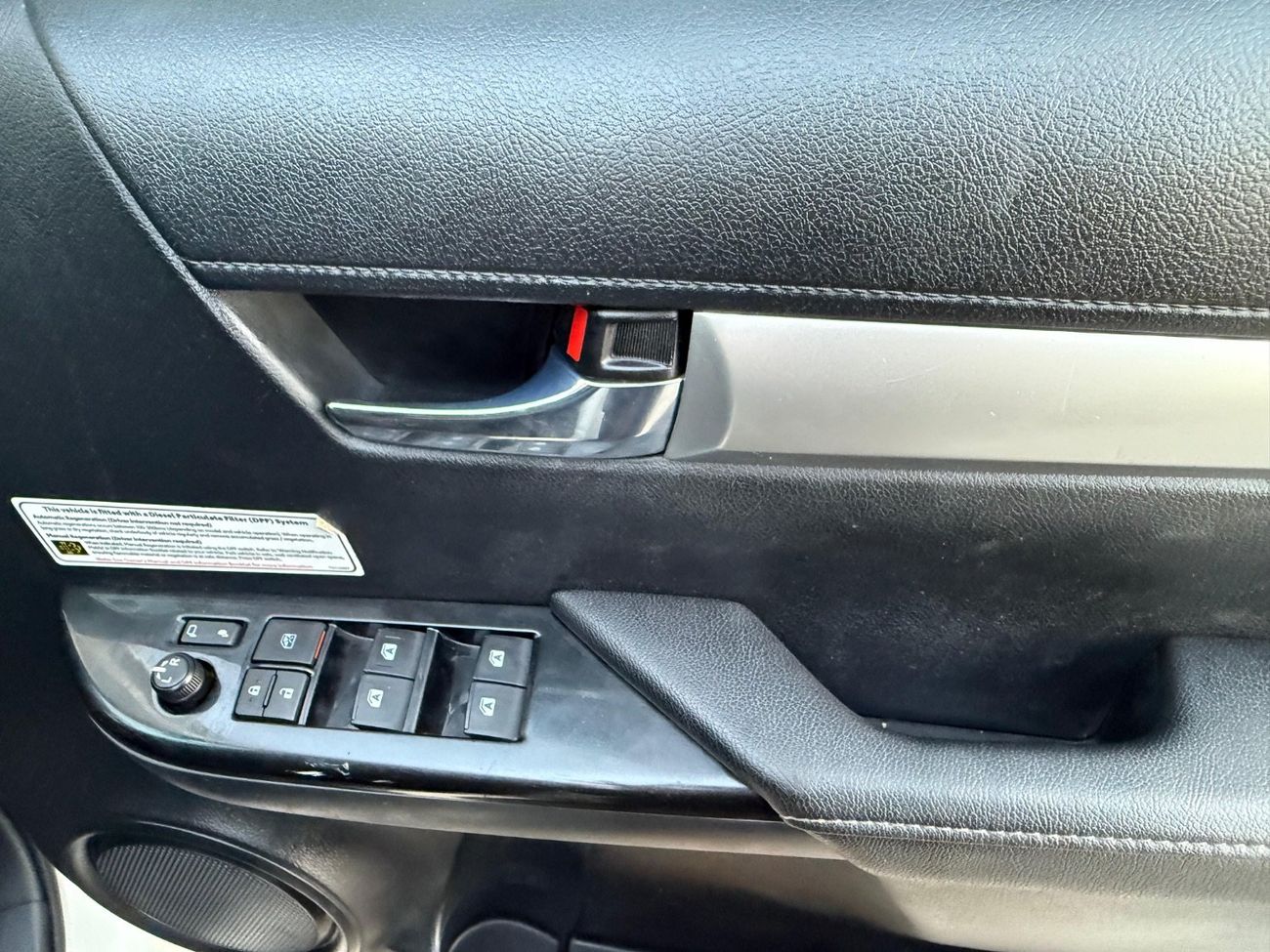 Toyota Hilux SR5 full option 4x4 top of the range export from Australia right hand drive