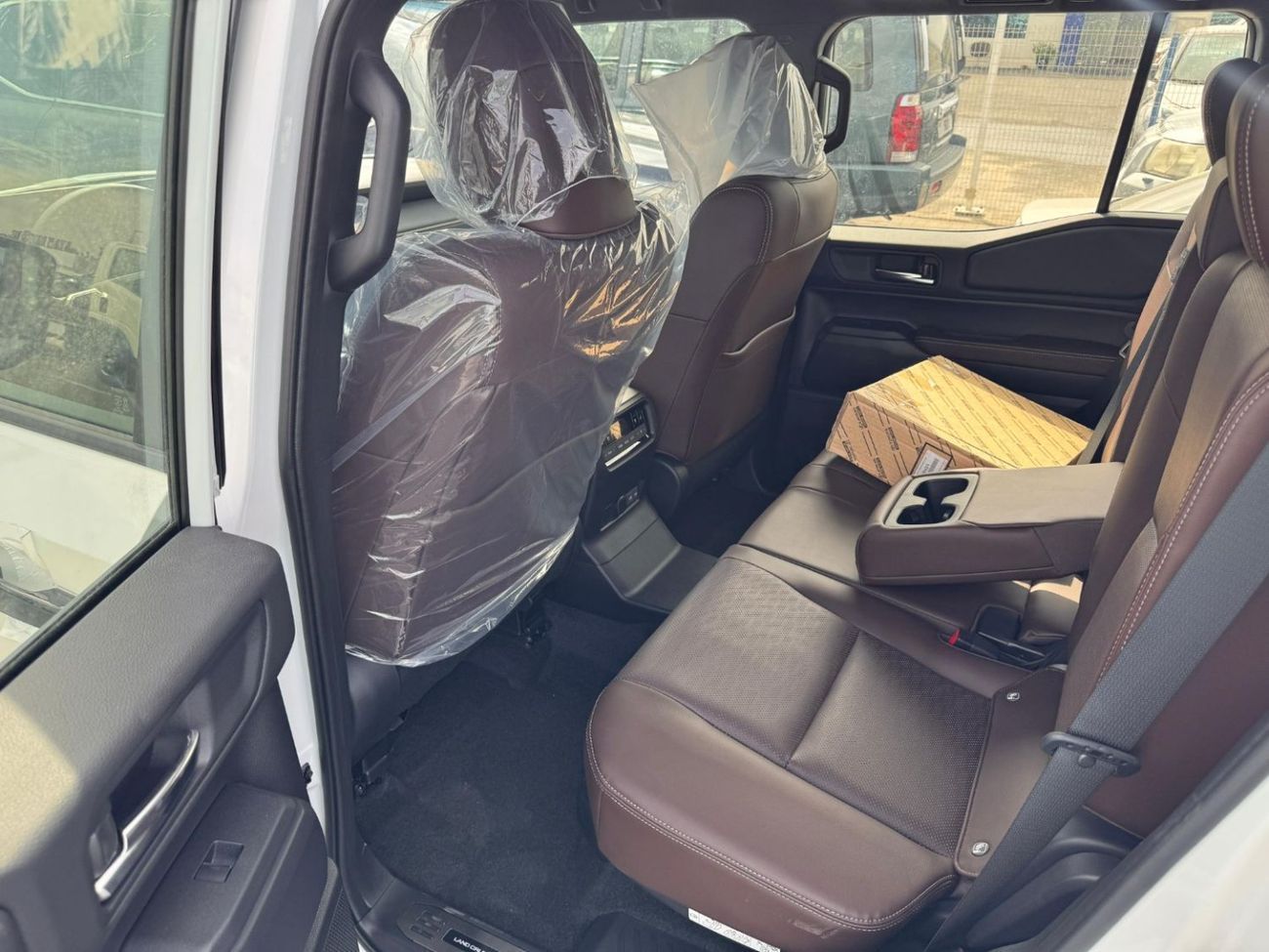 Toyota Prado 2.4L 4WD PETROL AUTOMATIC TRANSMISSION ( FOR RE-EXPORT ONLY )