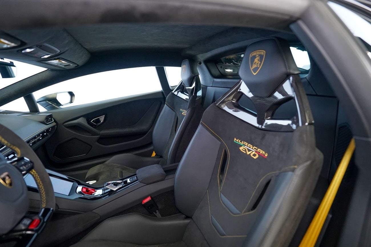 Lamborghini Huracan EVO Coupe AKRAPOVIC