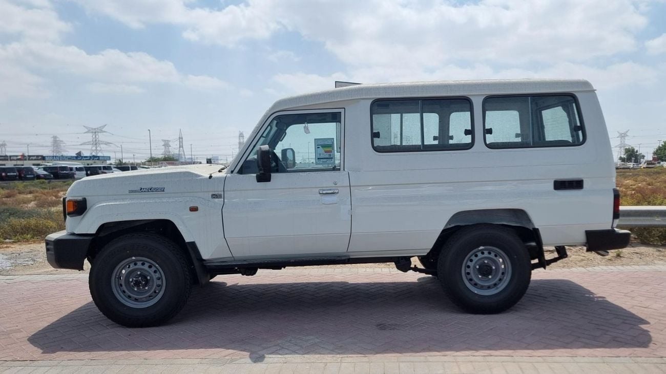 تويوتا لاند كروزر 70 LC 78 HARDTOP 2.8L MT GDJ78 2.8L Diesel AT 2025YM