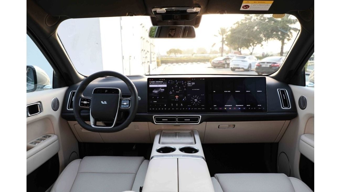 Li Auto L9 2024 Li Auto L9 ULTRA - Silver inside Black & White