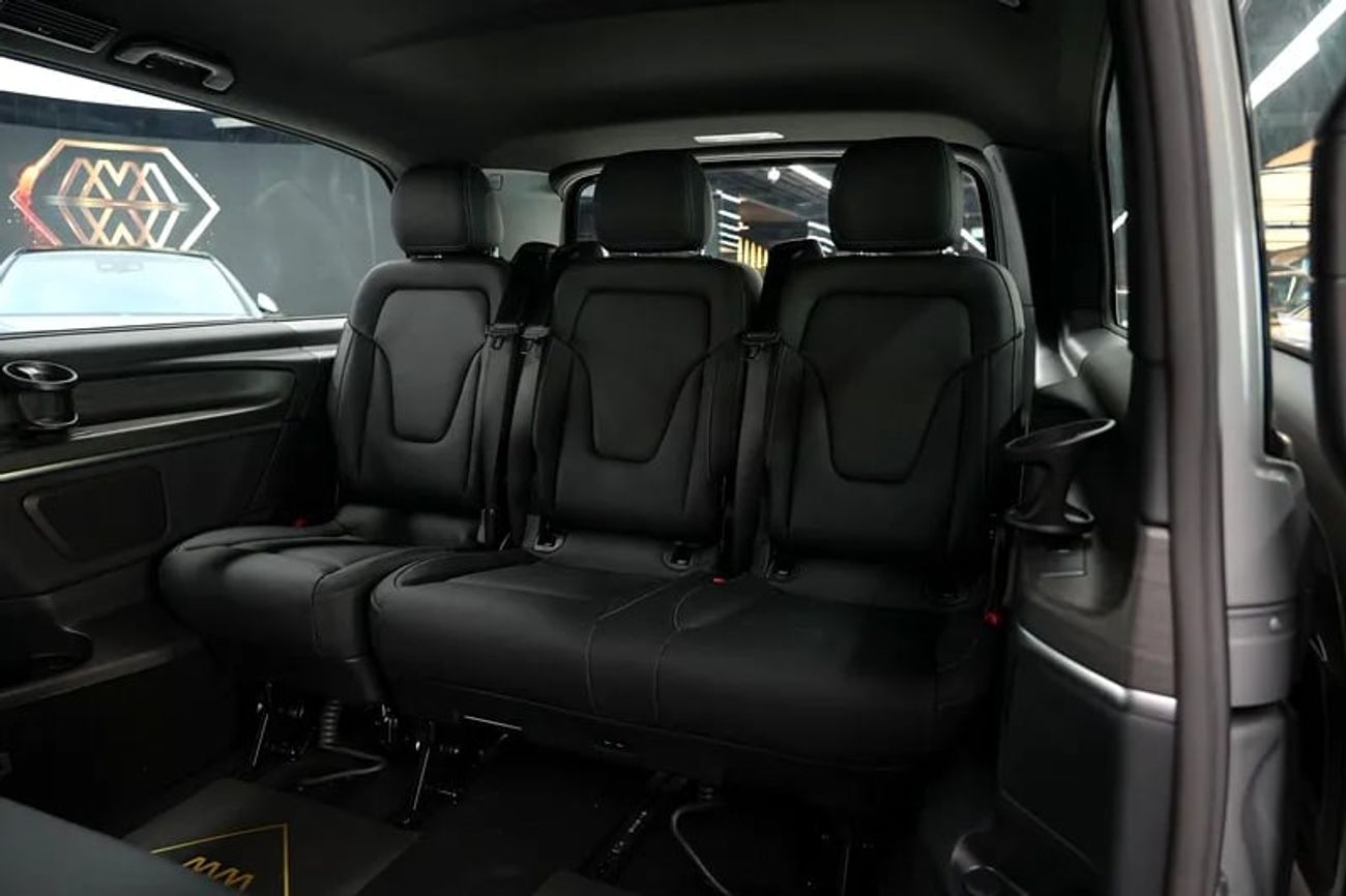 Mercedes Maybach V Class Maybach Mercede-Benz V 300 AVANTGARDE | GCC 0km | Agency Warranty | 360 View | 64 colors Ambeint Lights