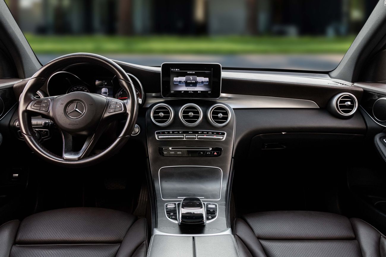 مرسيدس بنز GLC 250 GLC 250 4MATIC | 2,138 P.M | 0% Downpayment | Warranty | Pristine!