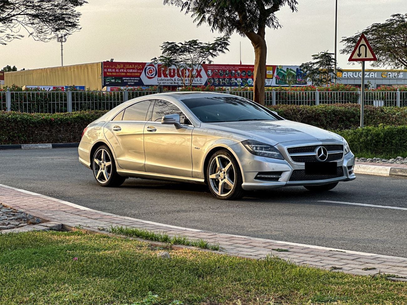 مرسيدس بنز CLS 550 2012 Mercedes-Benz CLS 550 RWD AMG V8 | 402 Hp | Law Mileage (151,000 Km) | Japanese Specs