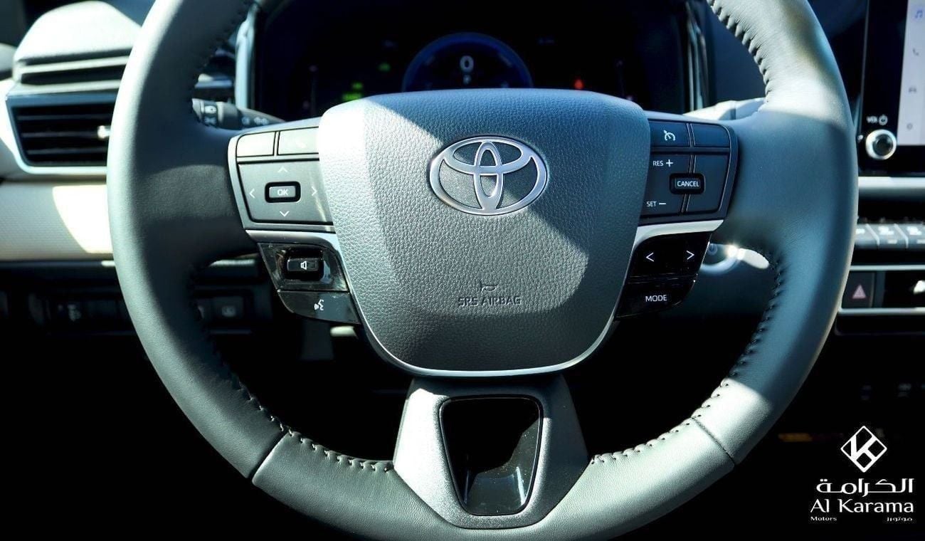 Toyota Camry LE HEV 2.5L Hybrid | Panoramic Roof | Power Seat | Rear Camera | 18" Alloy Wheels | GCC Specs