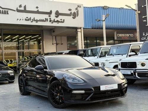 Porsche Panamera Turbo 4.0L AWD