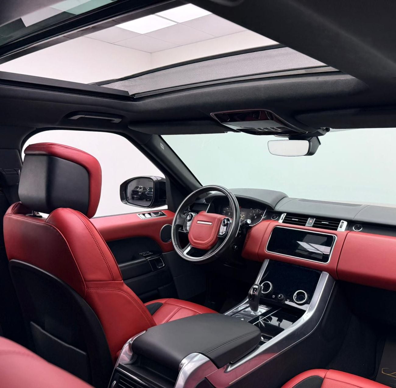 Land Rover Range Rover Sport 2018 Range Rover Sport HSE Supercharged, Full Range Rover Service History, Excellent Condition, GCC