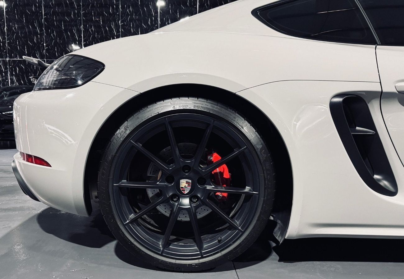 Porsche 718 Cayman GTS 4.0L A/T