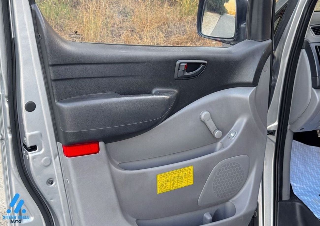 Hyundai H-1 Cargo Van 2.5L RWD / Diesel MT / Like New Condition / Lowest Price / Book Now!