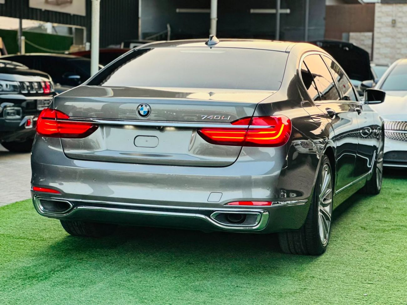 بي أم دبليو 740Li PURE EXCELLENCE