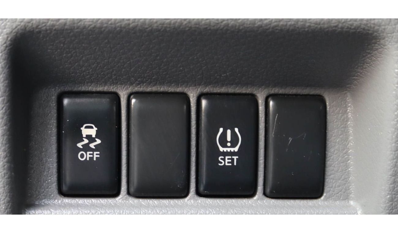 Nissan Urvan Microbus 2.5L A/T Petrol Nissan Urvan 2020 GCC accident free in excellent condition 1708 P.M