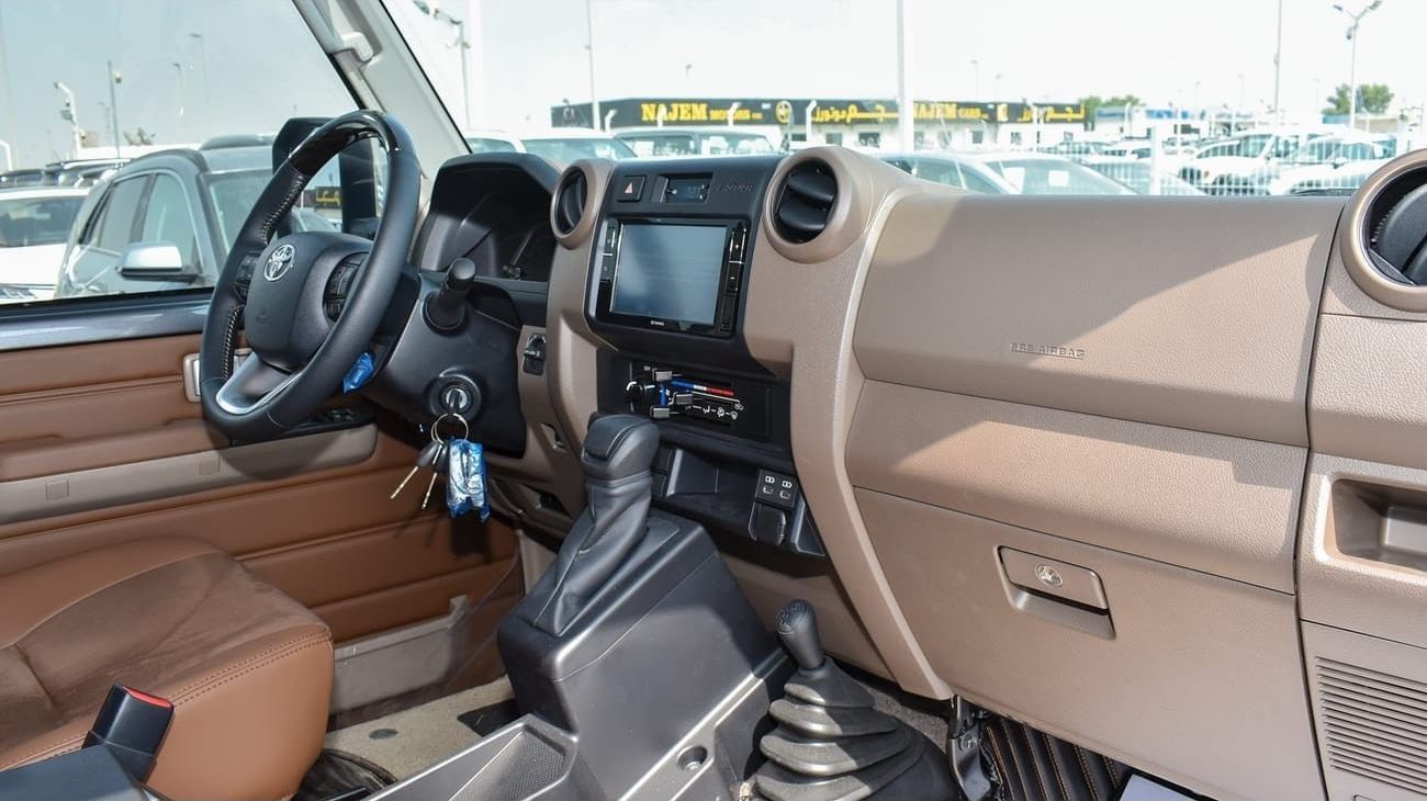 Toyota Land Cruiser 70 4.0L V6 A/T