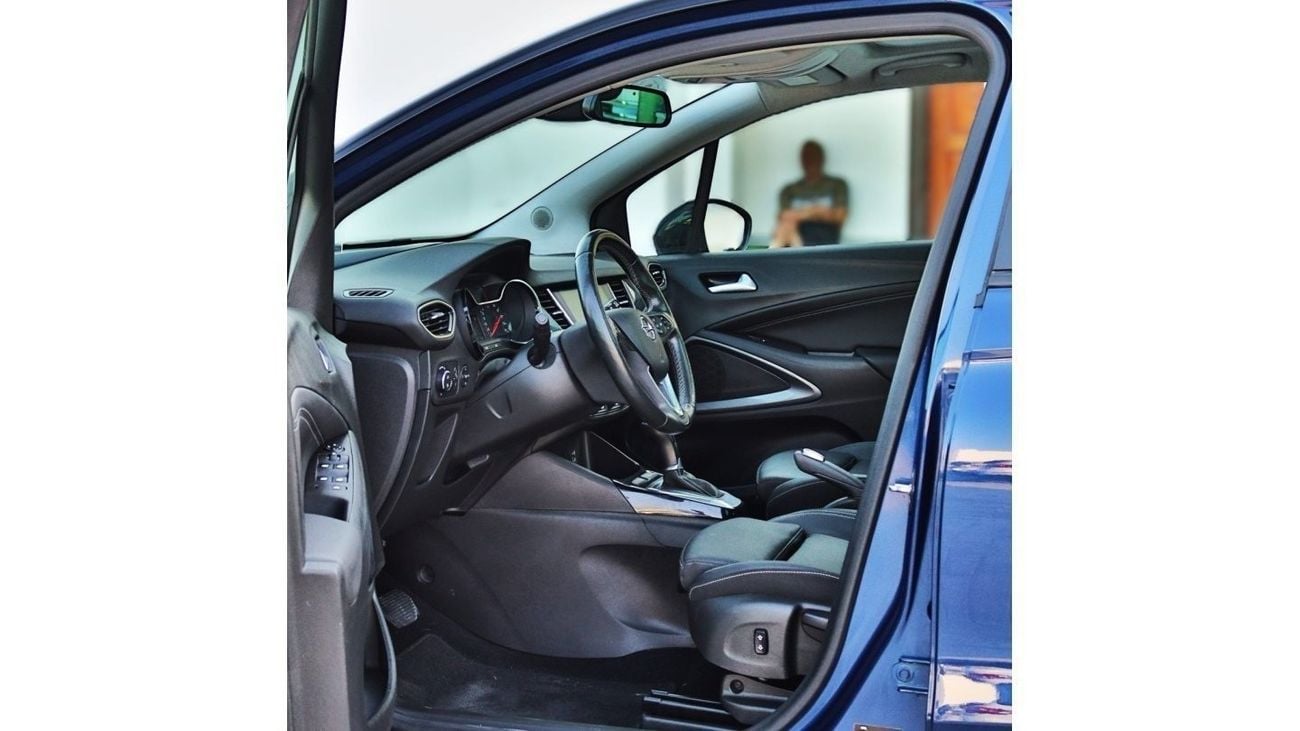 Opel Crossland X 2022 Opel Crossland 1.2 Turbo, 3-cylinder gasoline, automatic, front wheel drive