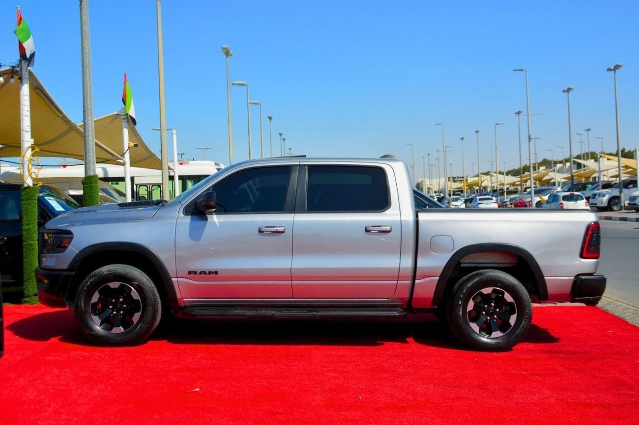 رام 1500 Rebel 5.7L Crew Cab Utility (5 Seater)