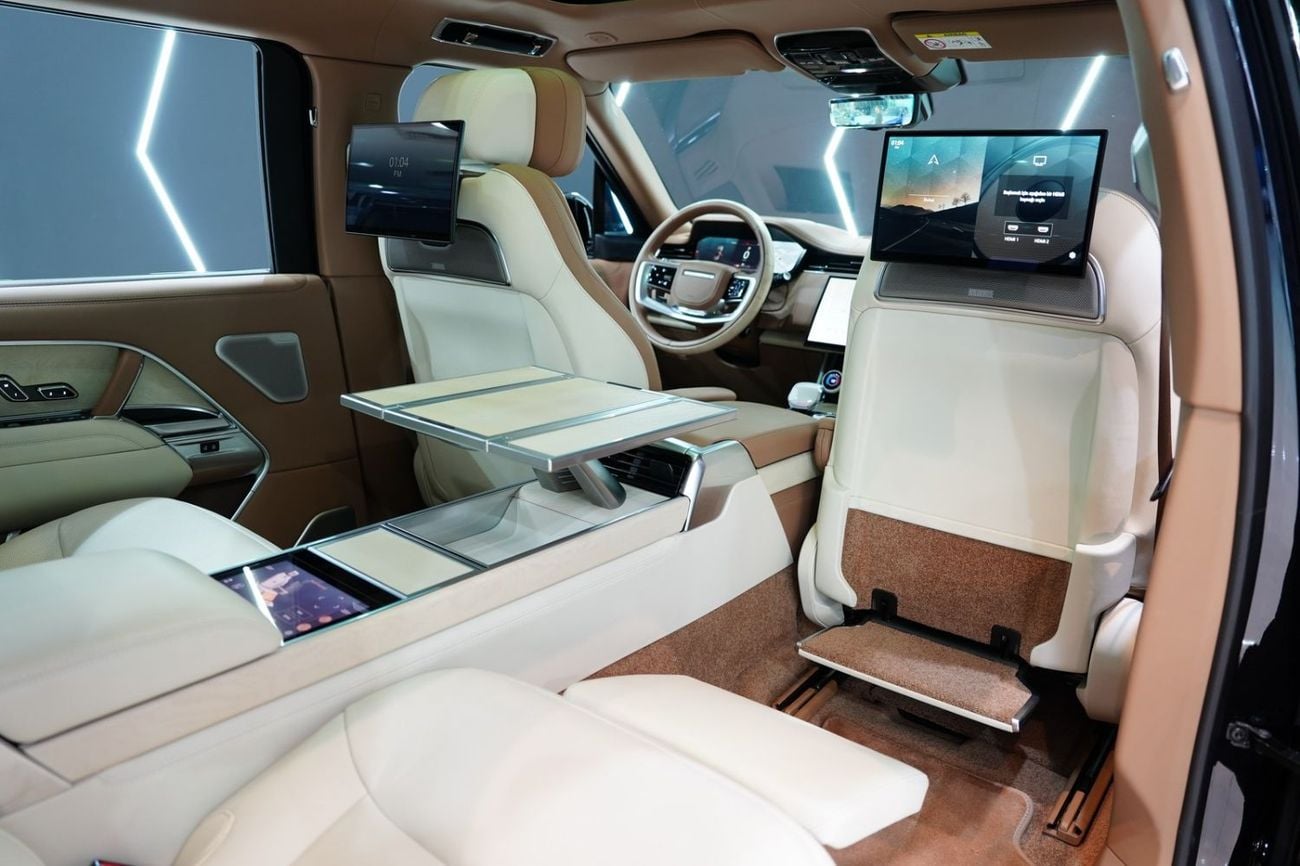لاند روفر رينج روفر SV LWB P530 2023 Vogue SV LWB, Two-Tone Interior, Executive Rear Seat w/ Entertainment, Al Tayer Warr + Serv!!