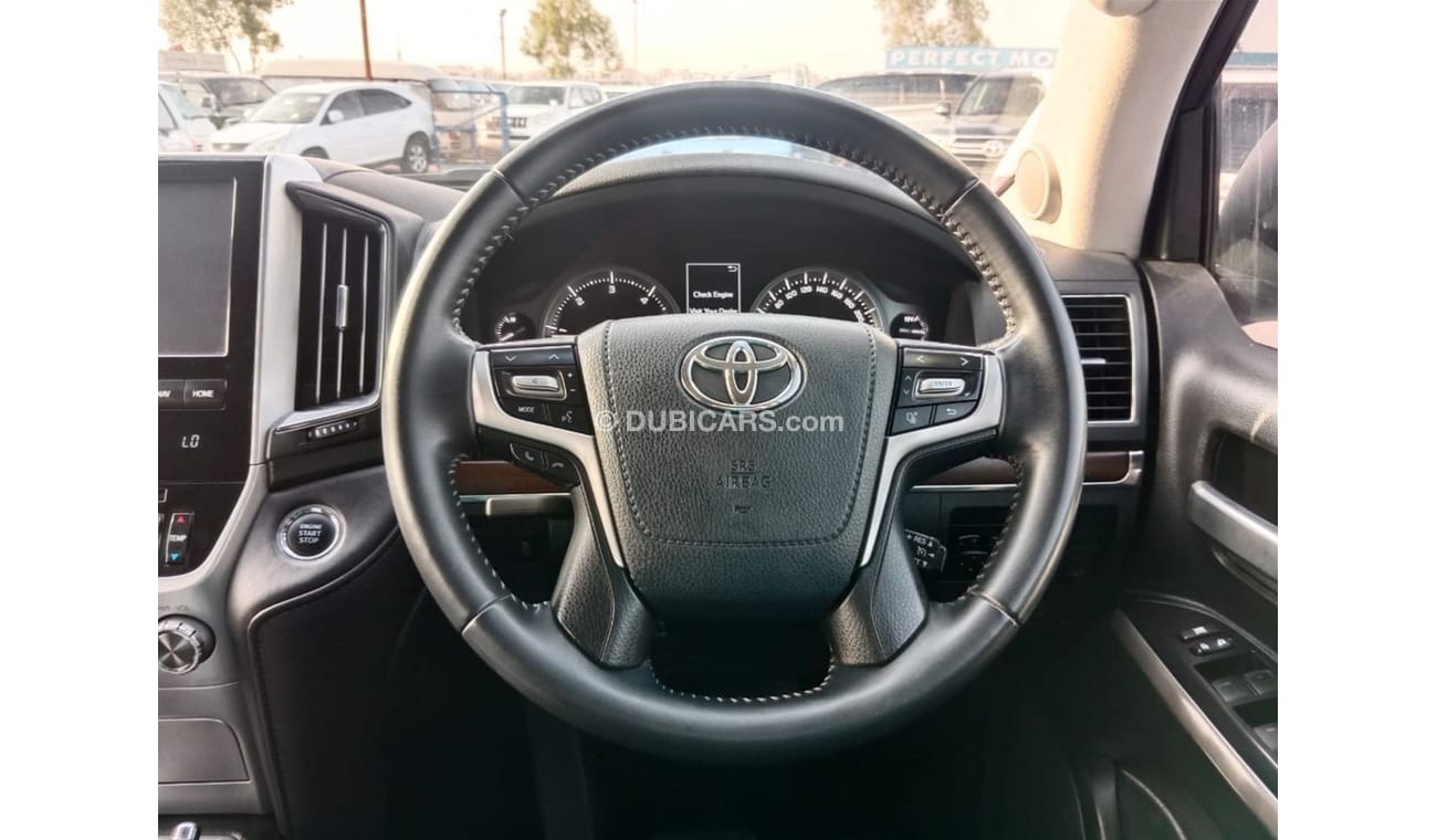 تويوتا لاند كروزر TOYOTA LAND CRUISER RIGHT HAND DRIVE (PM1544)