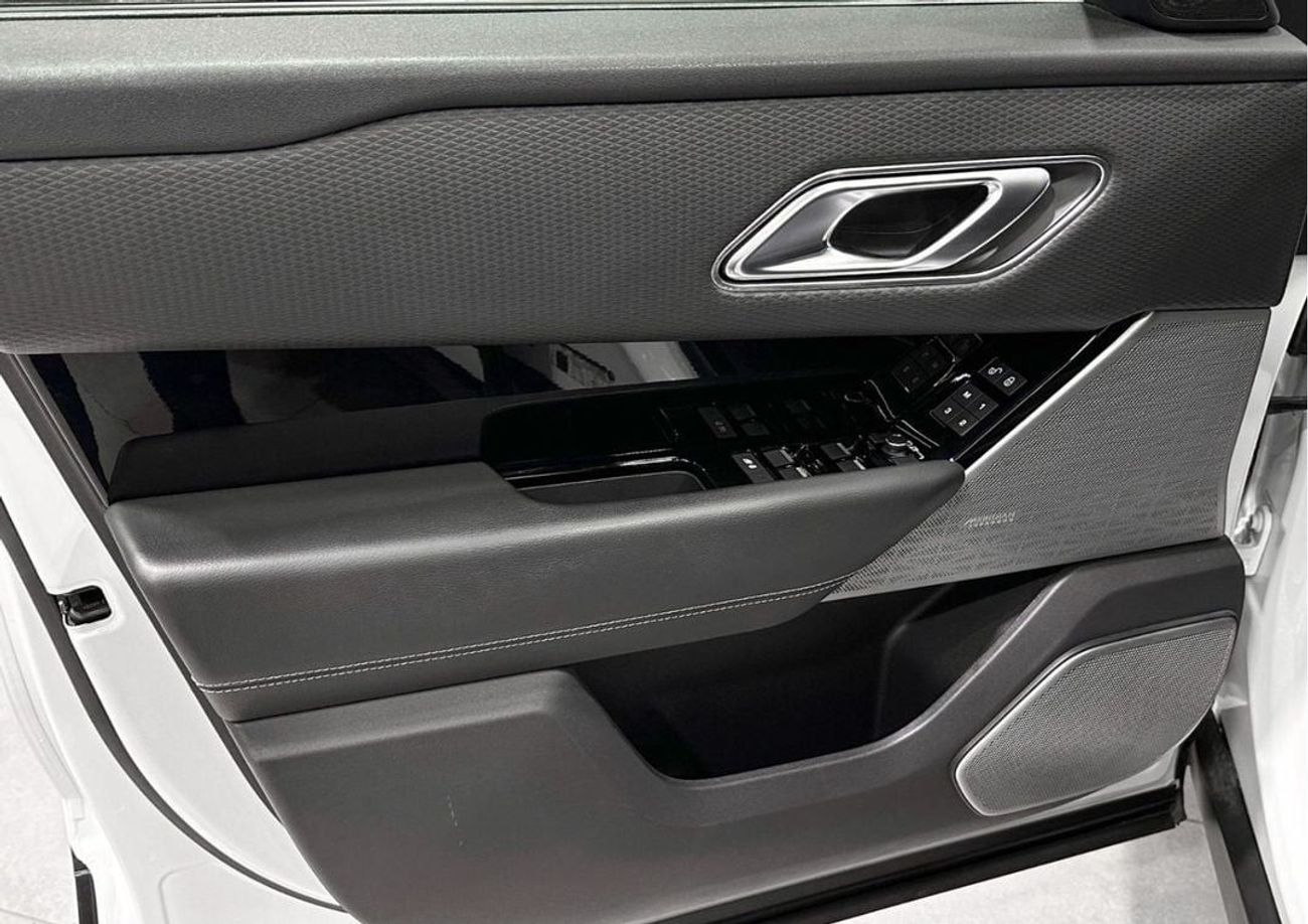 لاند روفر رينج روفر فيلار P250 R-Dynamic 2.0L