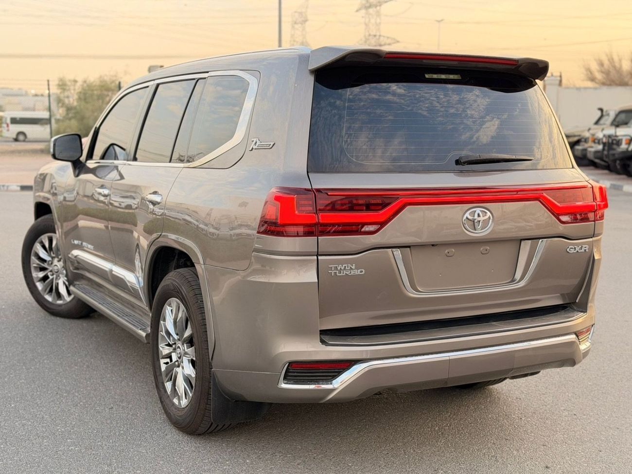 تويوتا لاند كروزر GXR 4.6L