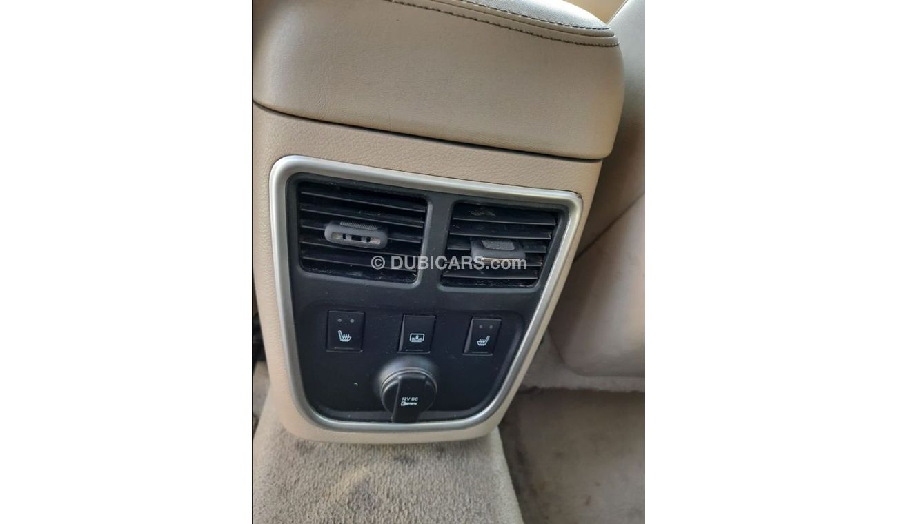 Chrysler 300C Chrysler C300 g cc 2014 full option no 1 accident free